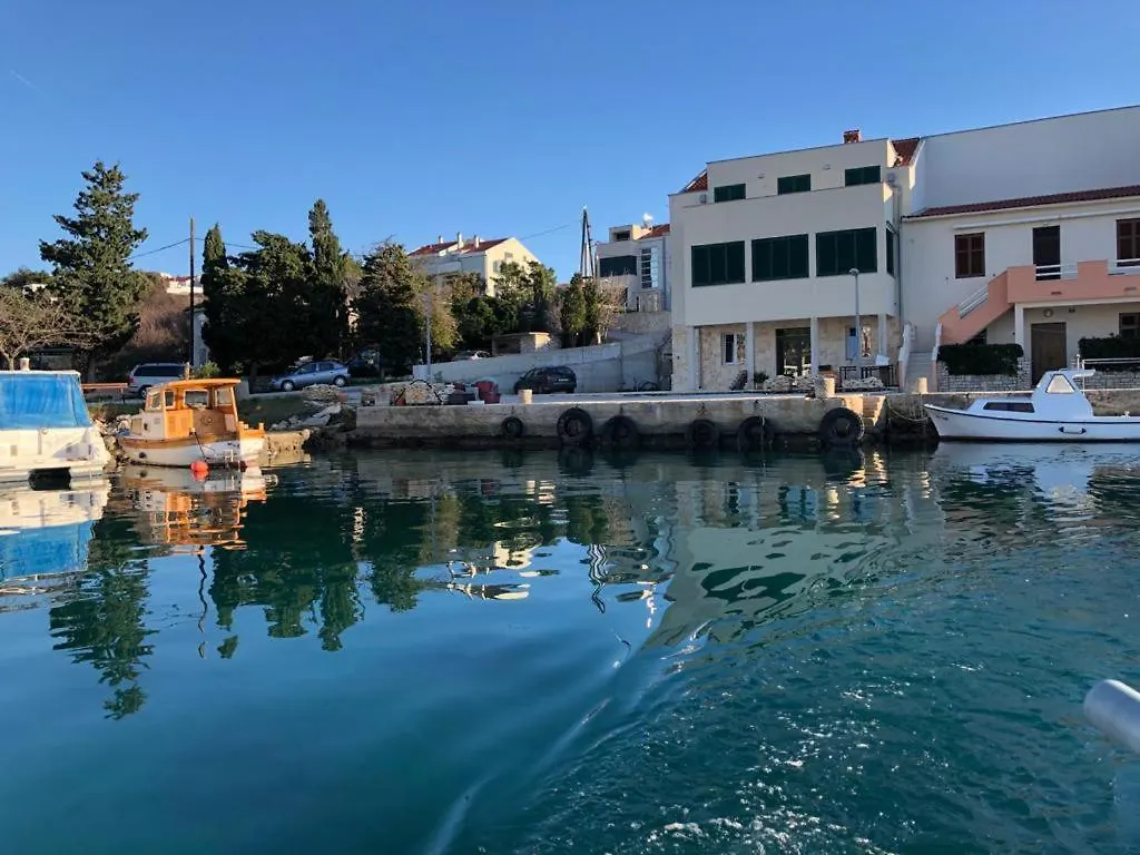 Stara Kuca Apartments Simuni 0*,  Croatia