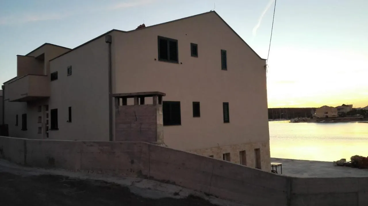 Stara Kuca Apartments Simuni Croatia
