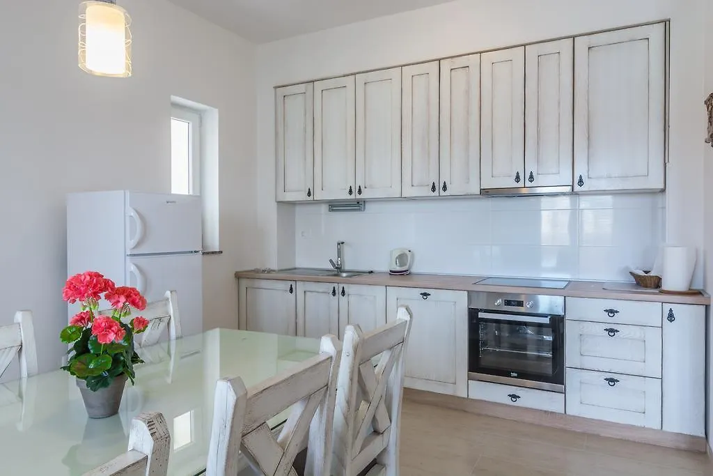Stara Kuca Apartments Simuni