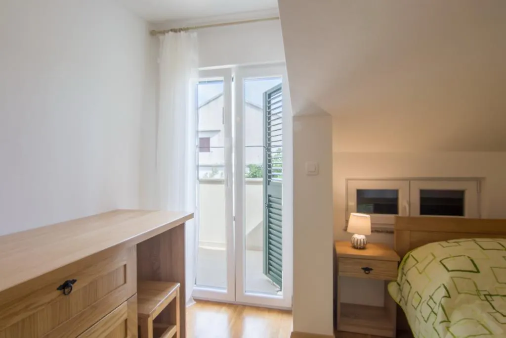 Stara Kuca Apartments Šimuni