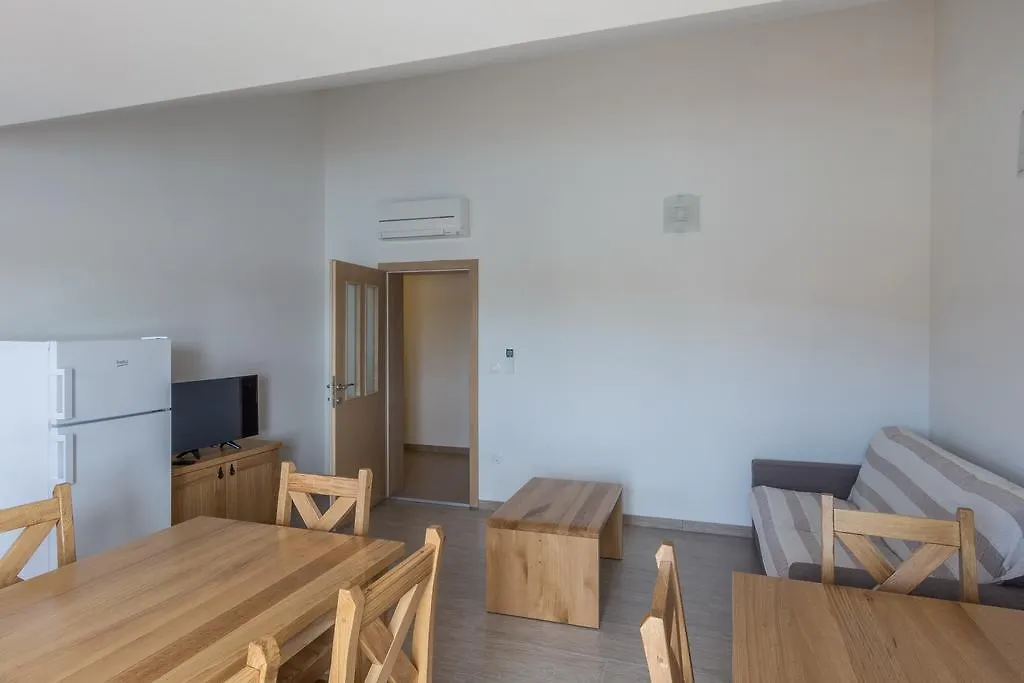 Stara Kuca Apartments Simuni